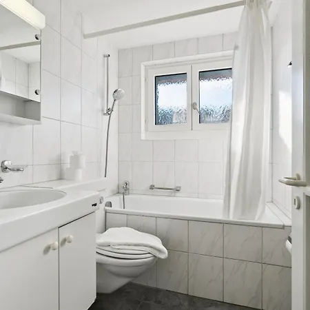 - Crown 43 苏黎世