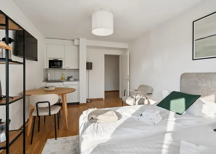 - Crown 43 Apartment